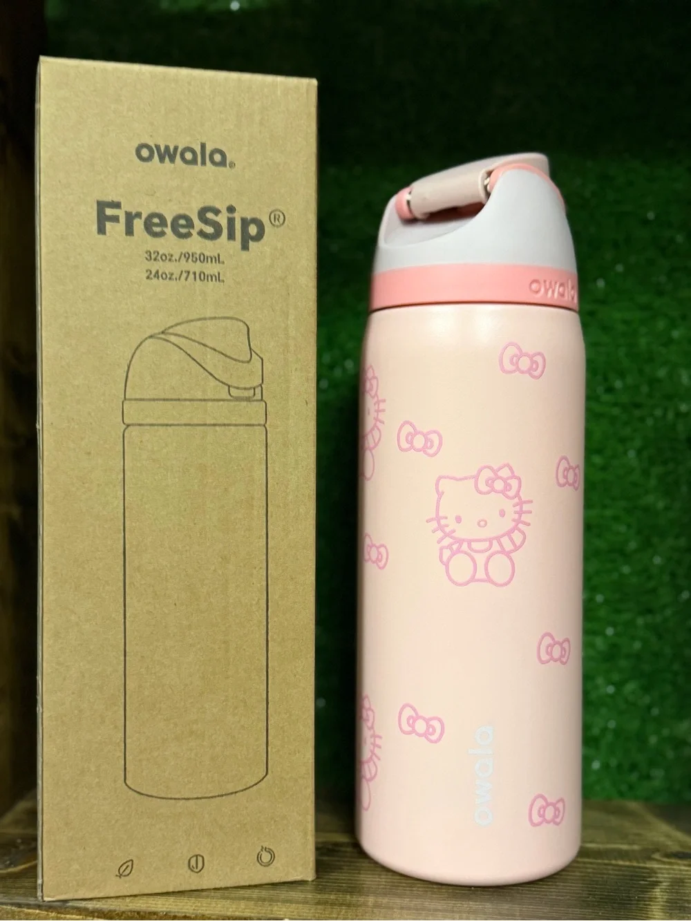 Owala FreeSip Pink Hello Kitty Insulated Water Bottle
